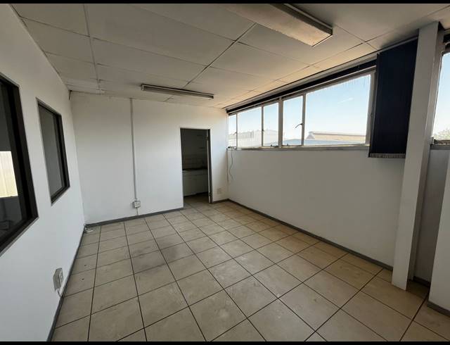 371M² WAREHOUSE TO LET IN ANDERBOLT